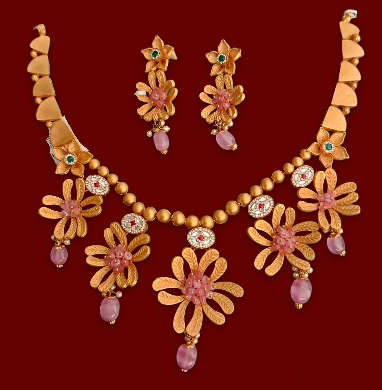 Necklace Set at Sri Vijaya Madhavi Jewellers