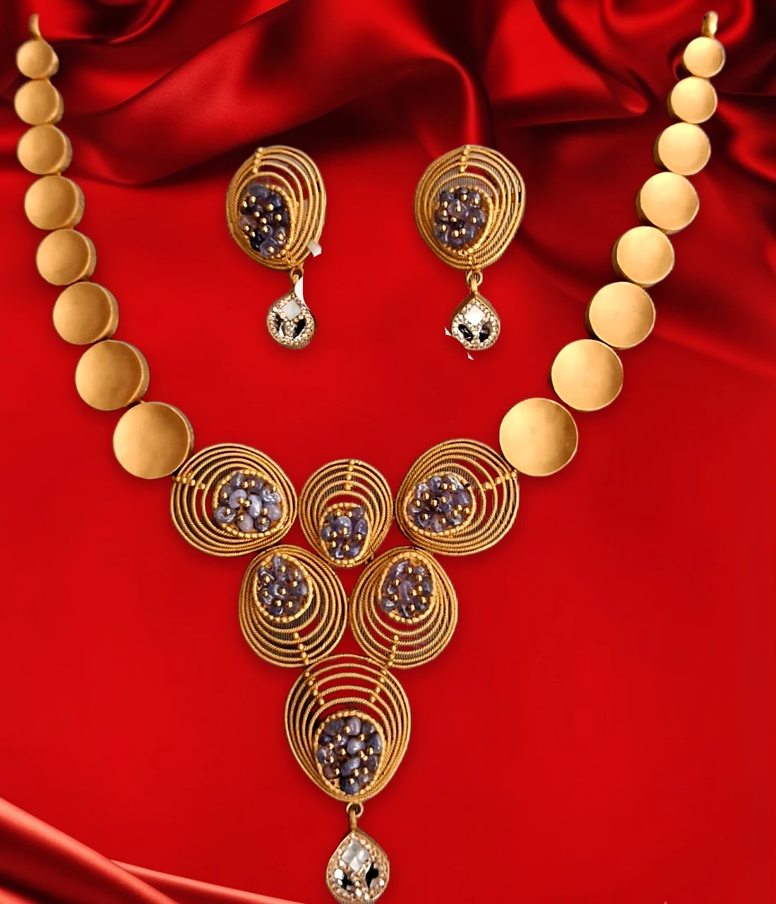 Necklace set at Sri Vijaya Madhavi Jewellers