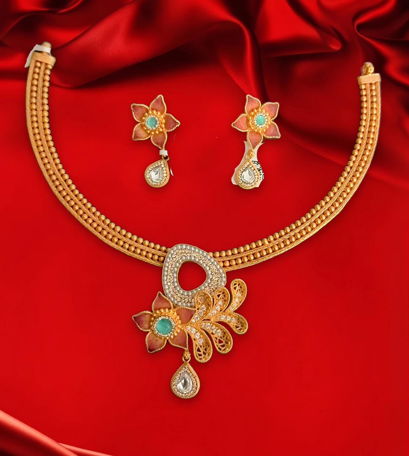 Necklace Set at Sri Vijaya Madhavi Jewellers